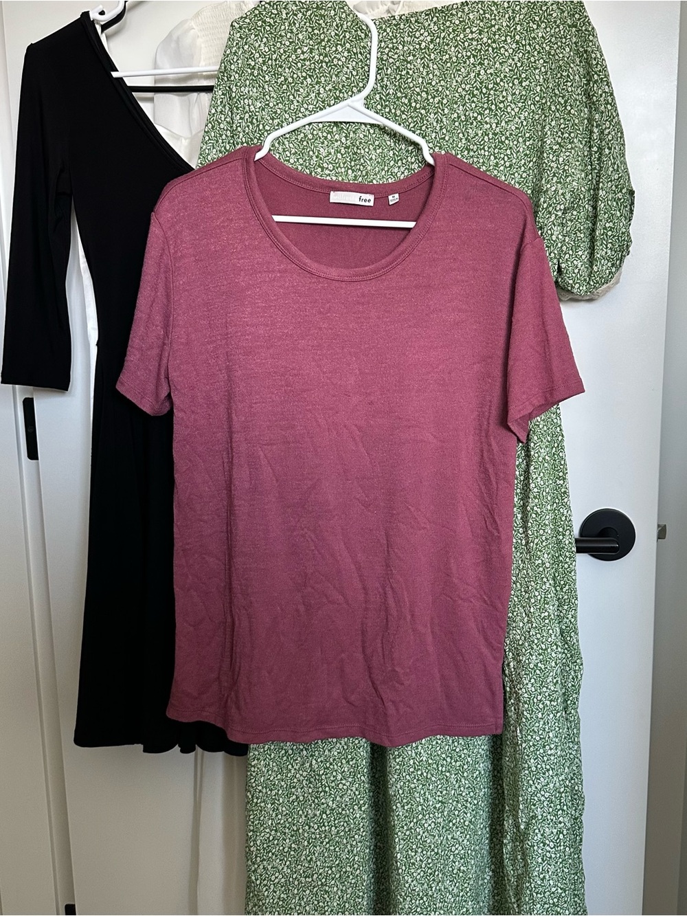 Wilfred Rose Crewneck Short Sleeve Tee